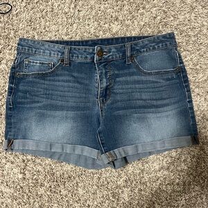 Time & Tru Denim Blue Women's Shorts
